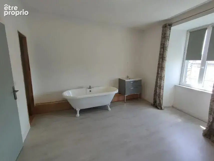 Maison 4 pièces 65 m² à vendre à Chalus (87230) - photo 8