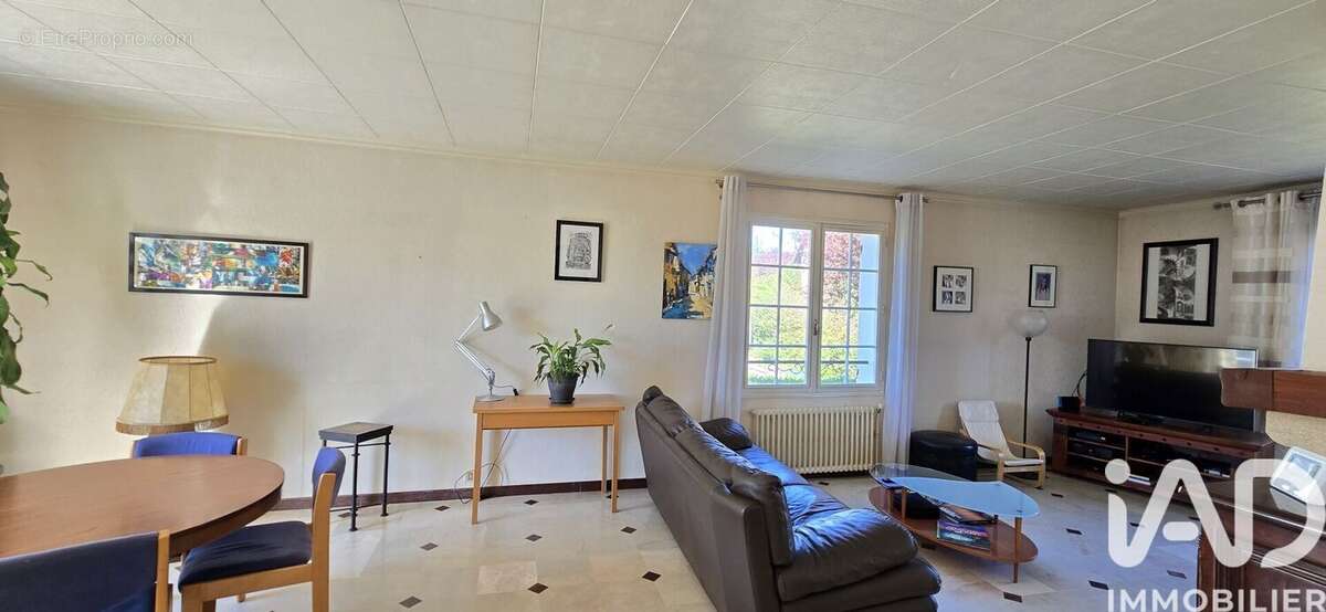 Photo 6 - Maison à SAINT-GERMAIN-LES-ARPAJON
