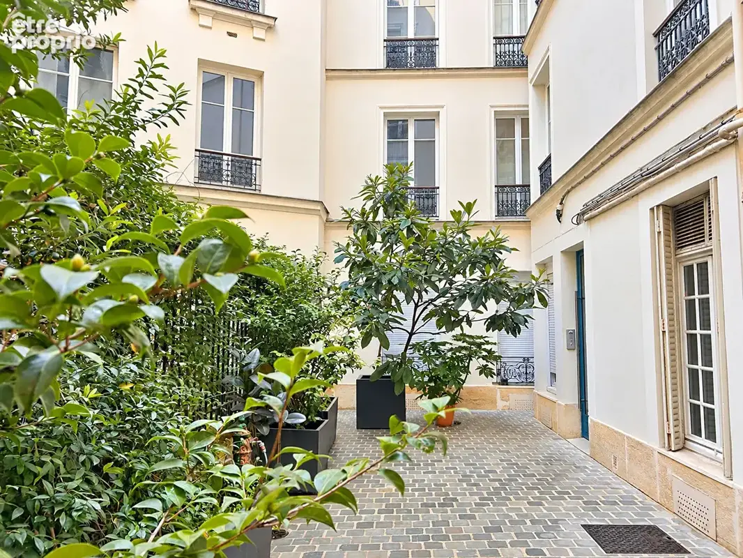 Appartement à PARIS-7E