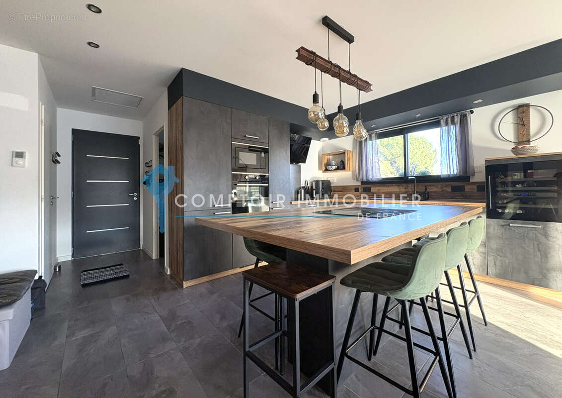DEPT-30-A VENDRE-MEYNES Belle Villa de plain pied RT2012 agréable et lumineuse - photo 6