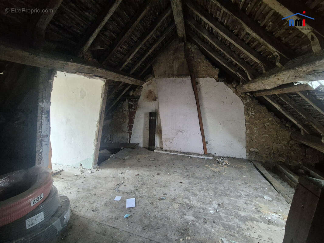 Maison à MOUTIERS-AU-PERCHE