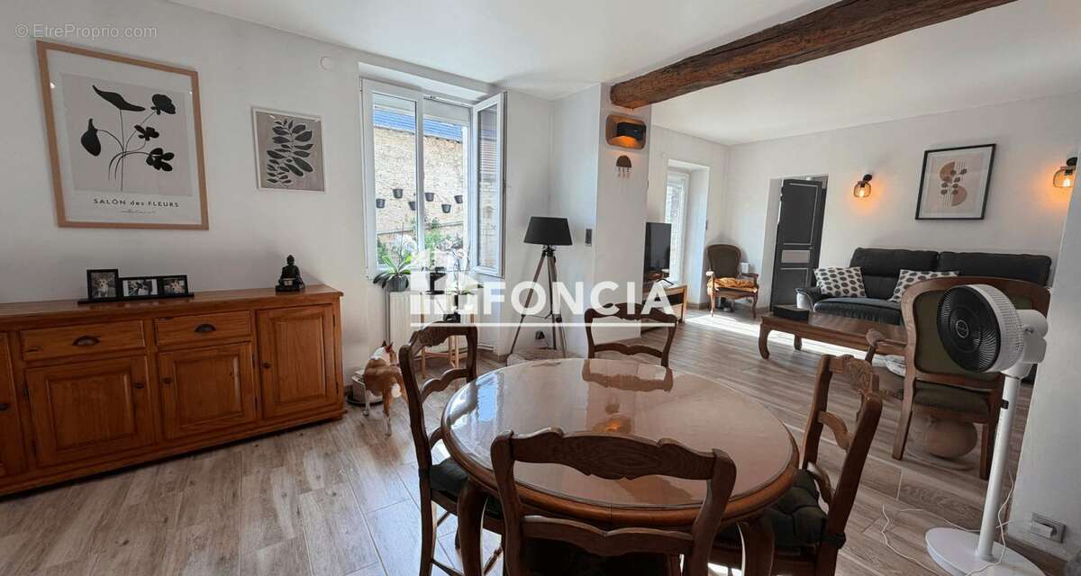 Proche bourg tous commerces - photo 4