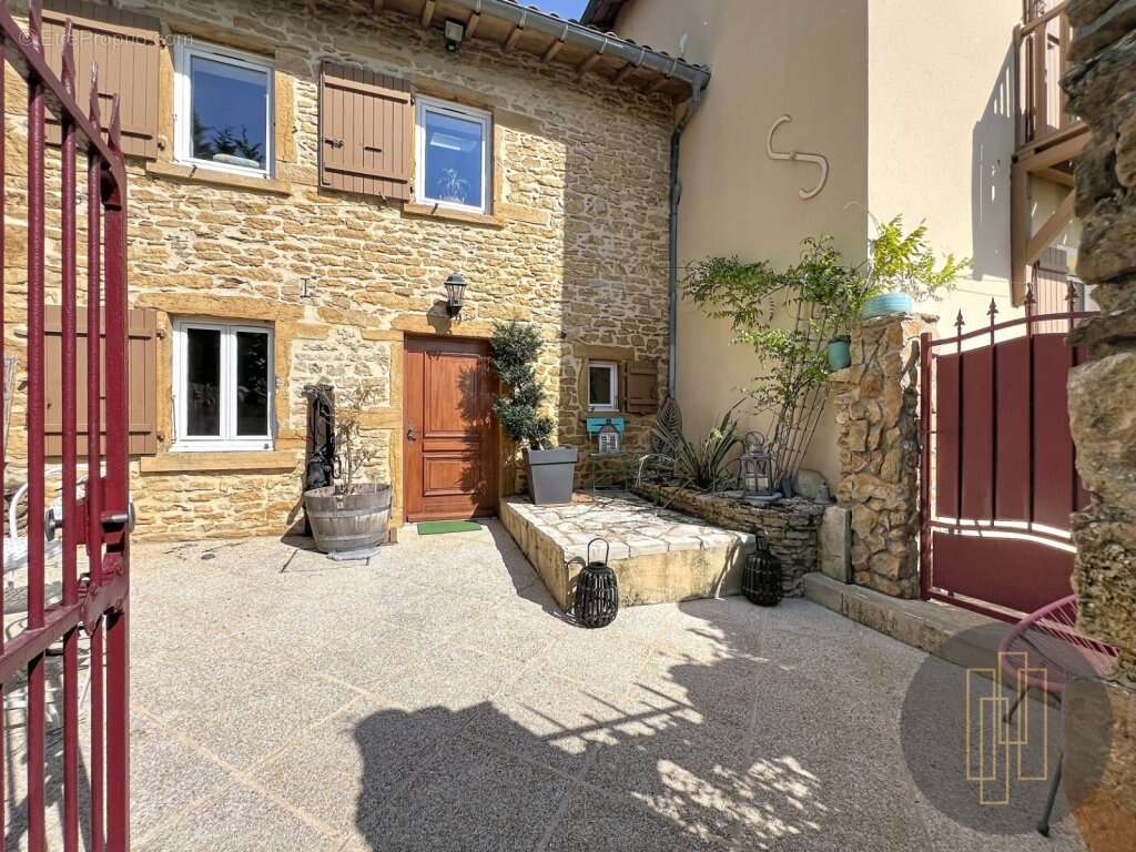 Maison à MARCILLY-D'AZERGUES