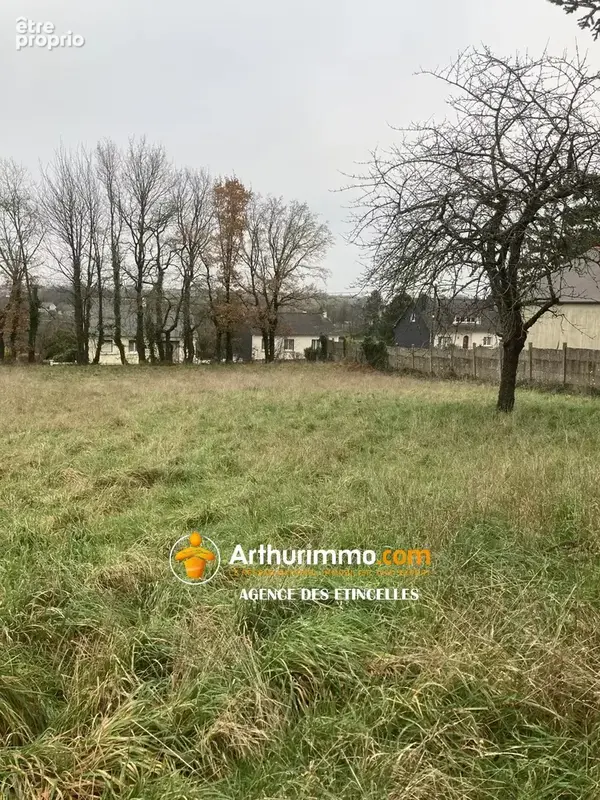 Terrain à MARTIGNE-FERCHAUD