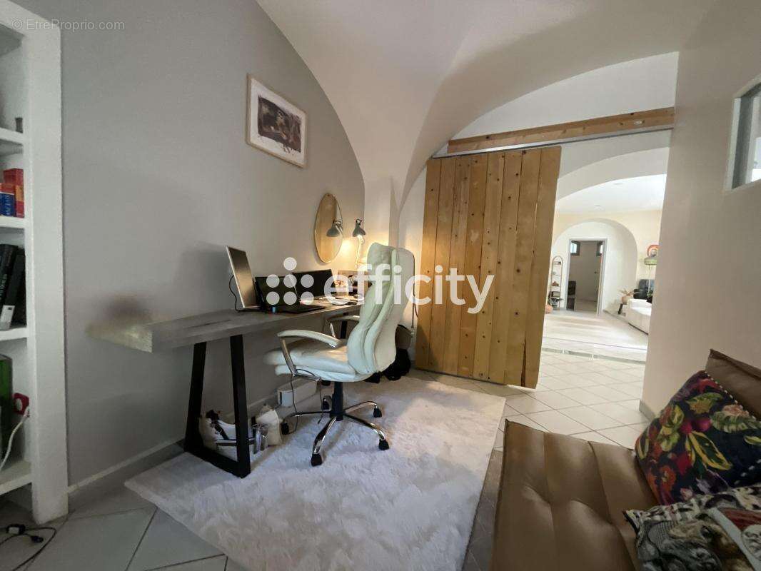 Appartement à PRIVAS