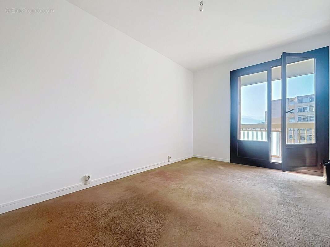 Appartement 81 m² à Sassenage  - photo 8