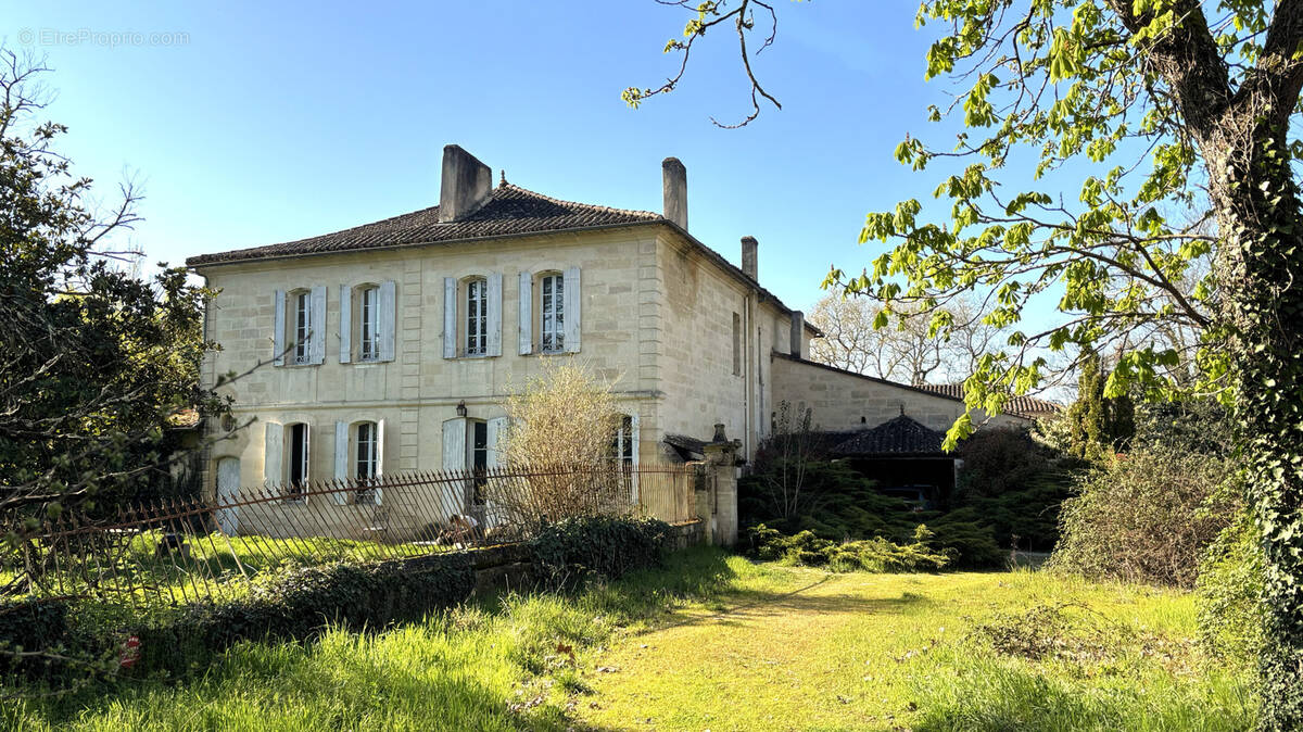 Maison à SABLONS