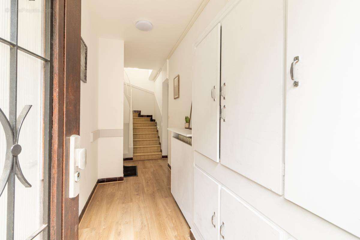 Appartement à LES MUREAUX