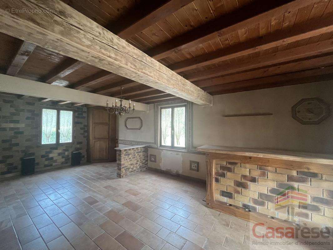Maison à OUROUX-SUR-SAONE