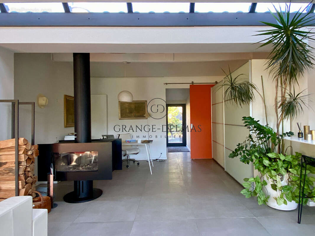 Maison de plain pied rénovée avec jardin - TALENCE - photo 9