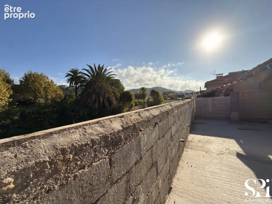 Photo Appartement à Carqueiranne au prix de 250 000€