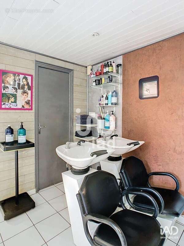 Photo 3 - Commerce à VIGNEUX-DE-BRETAGNE