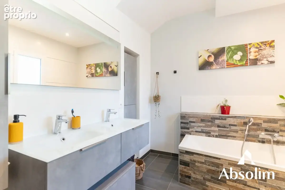 Maison 7 pièces 205 m² à vendre à Vivy (49680) - photo 9