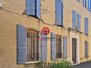 Appartement à ROQUEMAURE