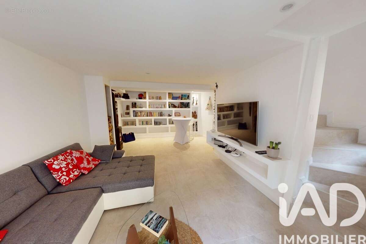 Photo 8 - Maison à PUISSALICON