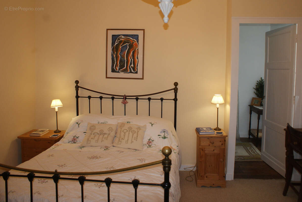 Maison à MONTLIEU-LA-GARDE