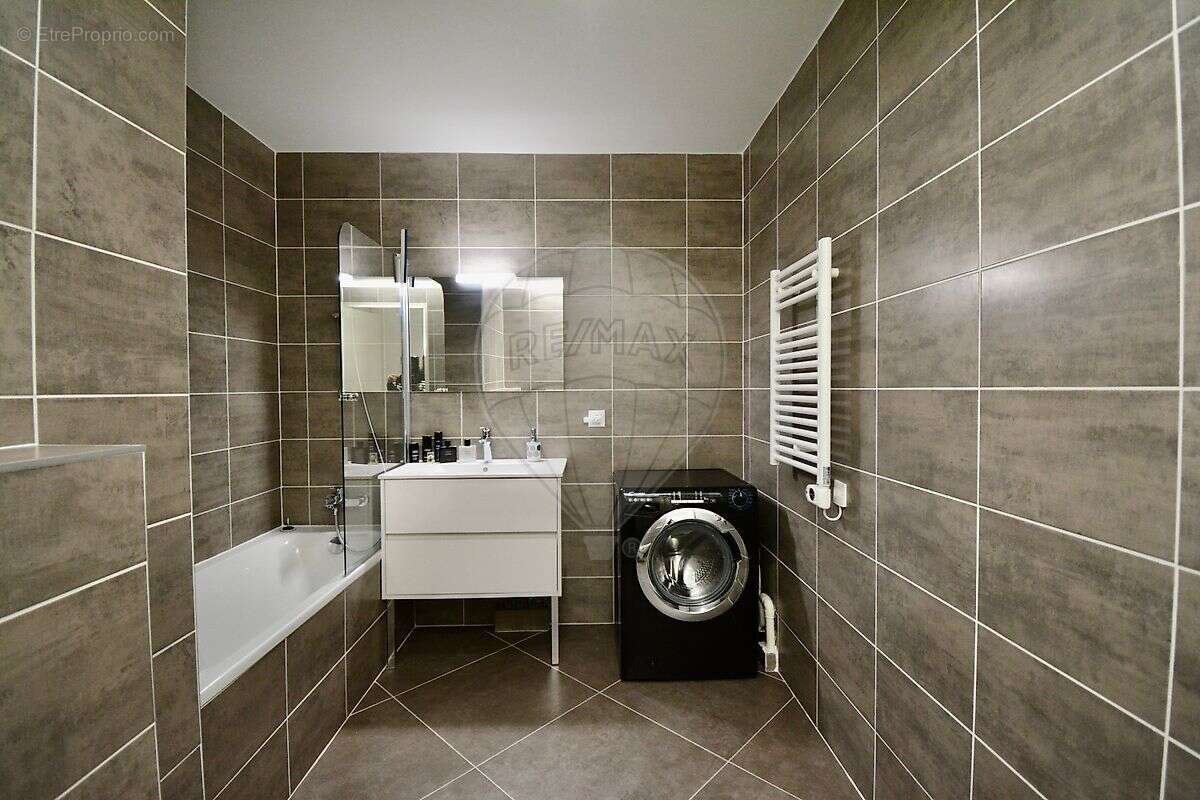 Appartement à VILLENEUVE-LOUBET