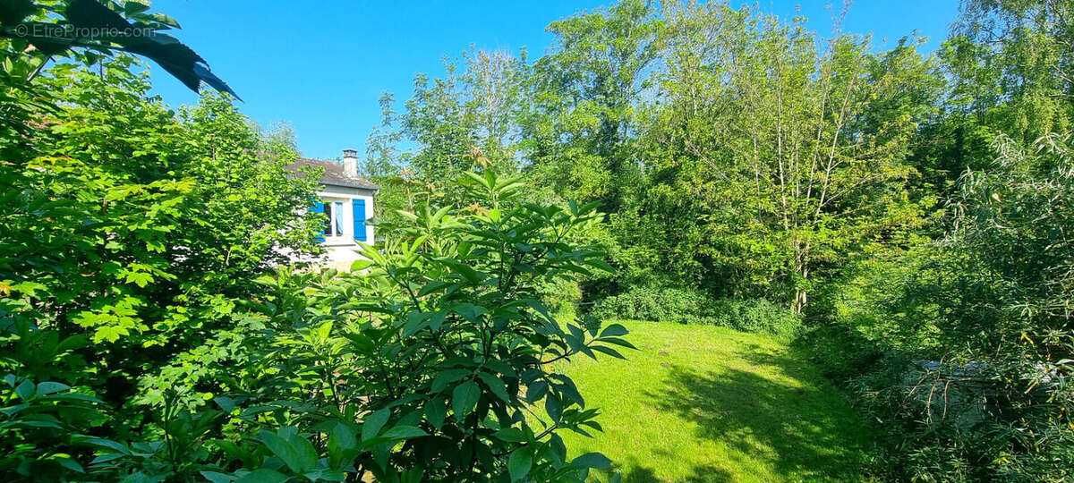 Maison à TRACY-LE-MONT