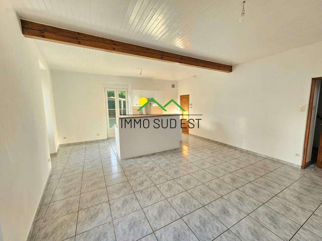 Maison à SAINT-MARCEL-LES-VALENCE