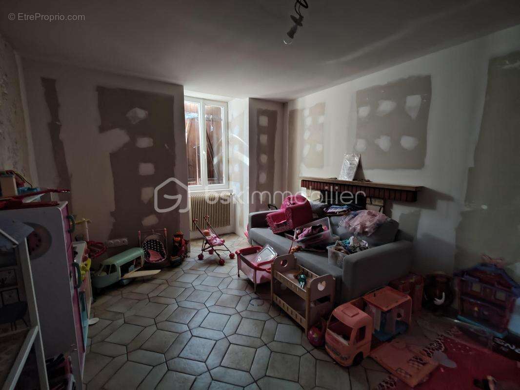 Maison à PAIZAY-NAUDOUIN-EMBOURIE
