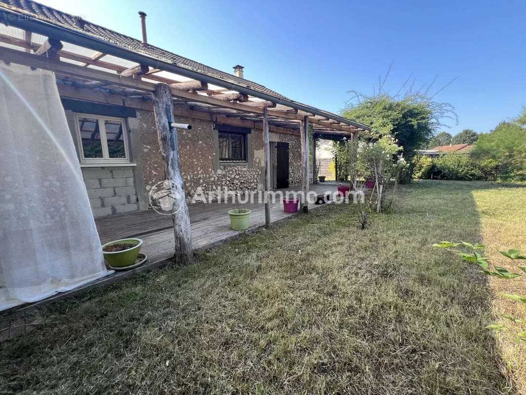 Maison à SAINT-ASTIER