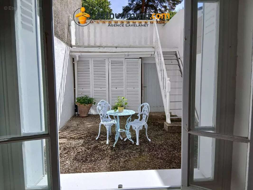 Maison à SAINTE-COLOMBE-SUR-L'HERS