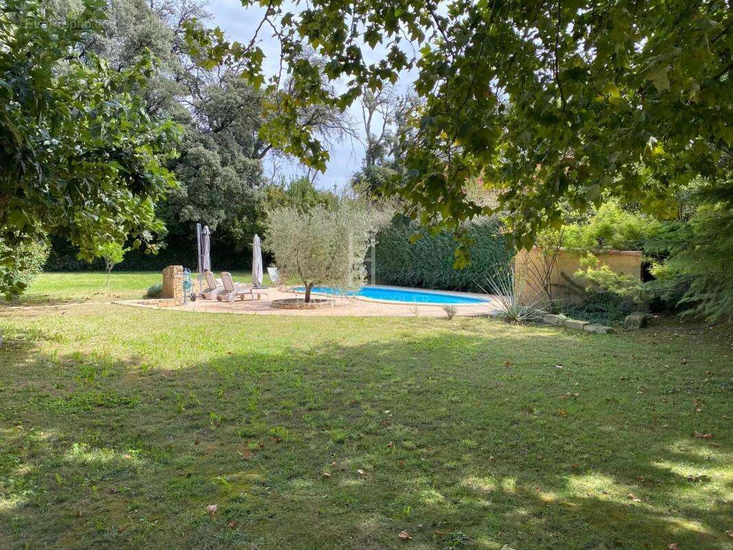 Maison à SAINT-MARTIN-DE-CRAU