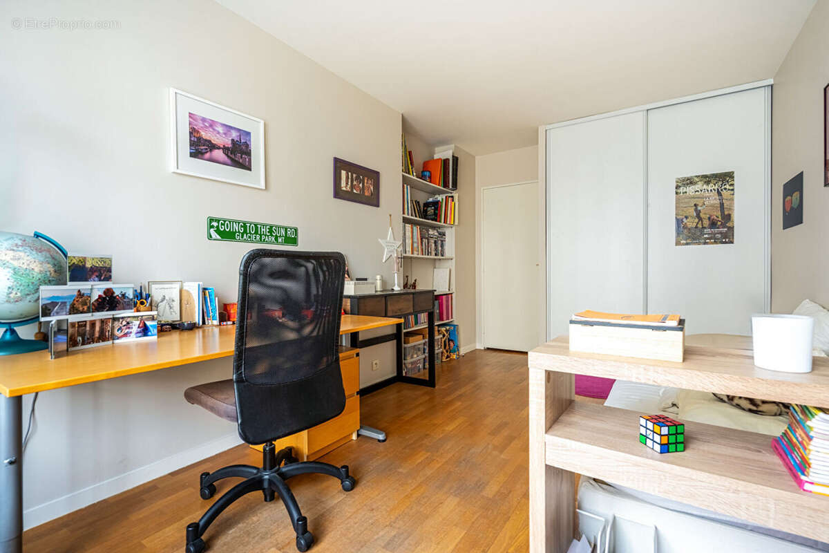 Appartement à LEVALLOIS-PERRET