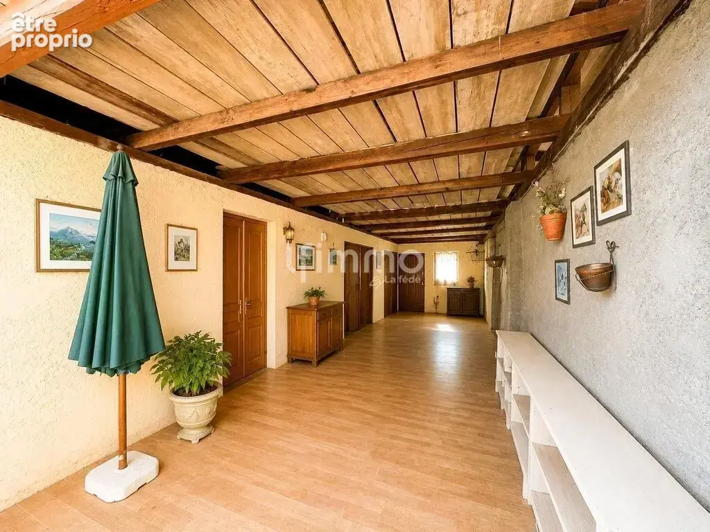 maison mitoyenne 4 pièces sur 8 ares de terrain - photo 11