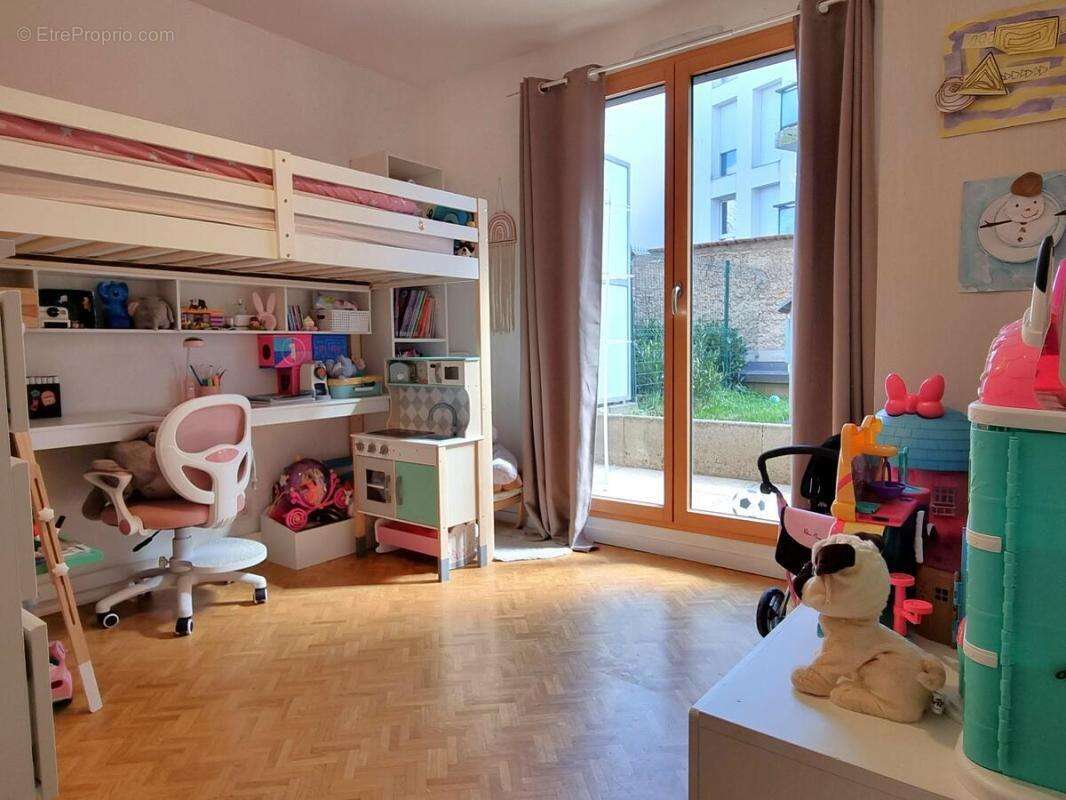 Appartement à MEYZIEU