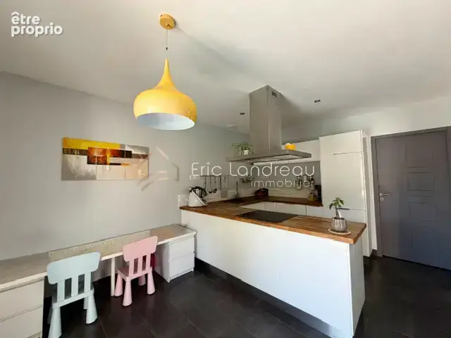 Propriété contemporaine d’exception   Maison 5 pièces - 4 chambres avec garage de 39 m2 - Piscine - Spa - Pres - photo 6
