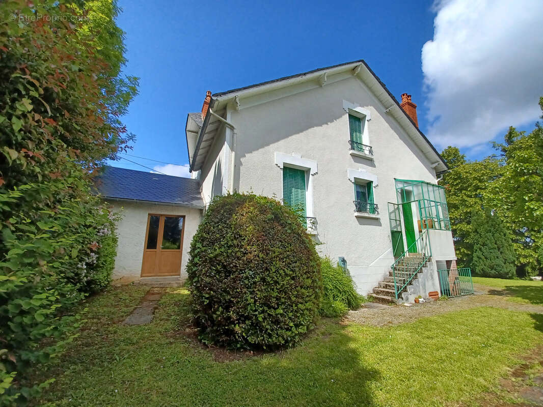 Maison à MAURIAC