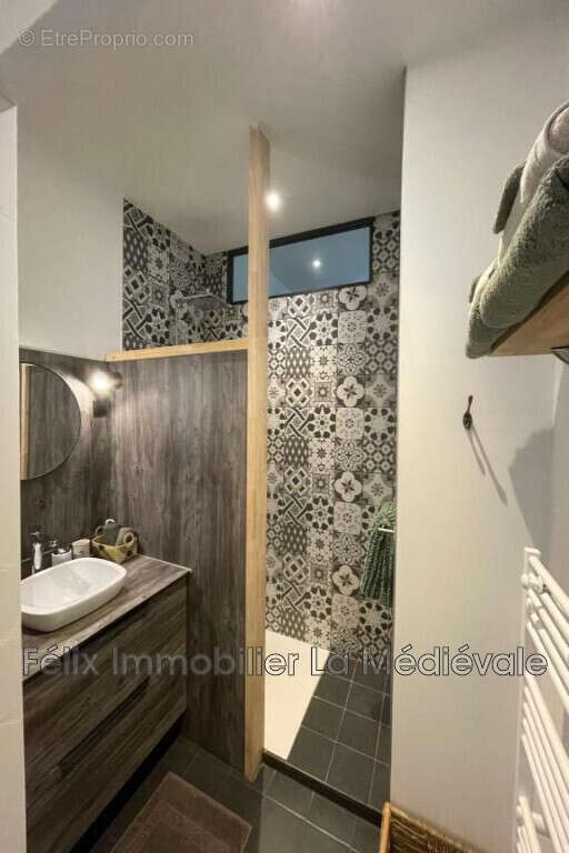 Appartement 64 m² à Sarlat-La-Caneda  - photo 5