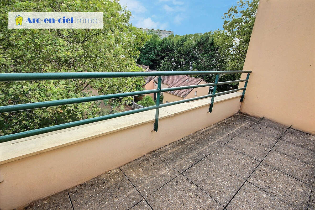 Duplex 3 pièces terrasses Bagnolet - photo 13