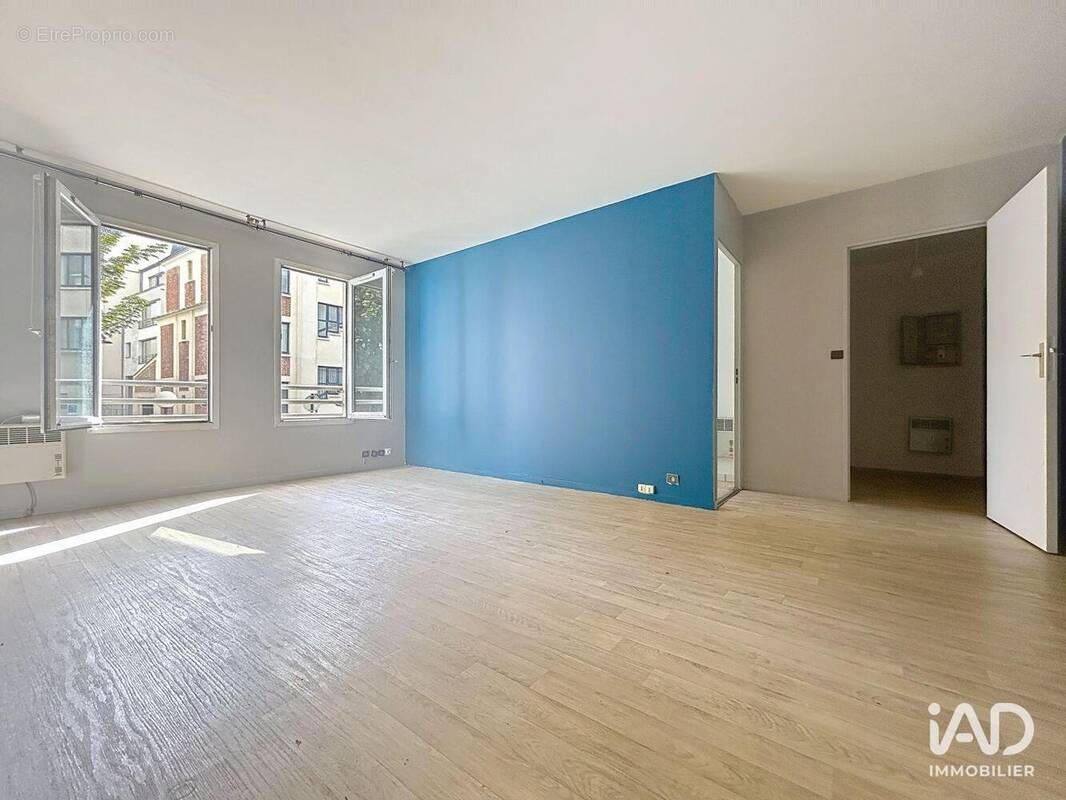 Photo 1 - Appartement à PARIS-18E