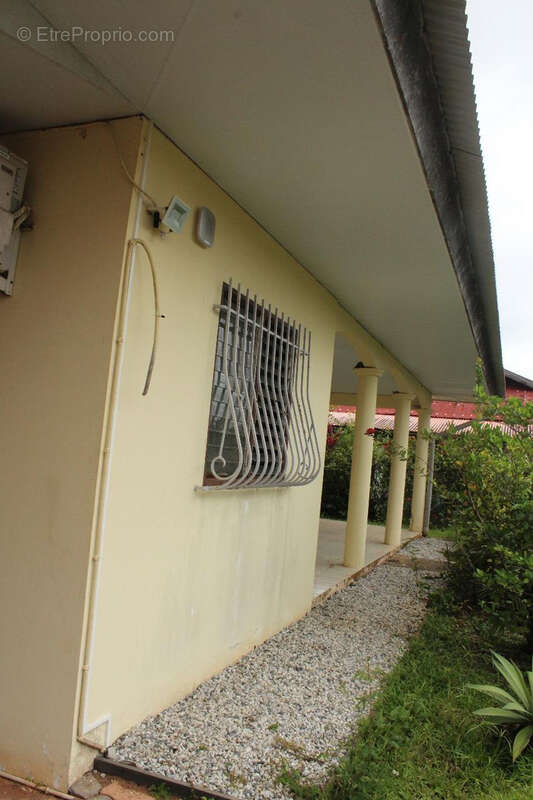 Maison à REMIRE-MONTJOLY