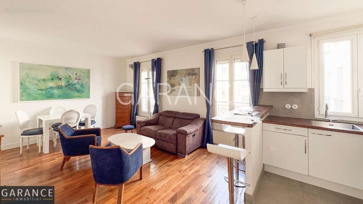 Appartement à PARIS-11E
