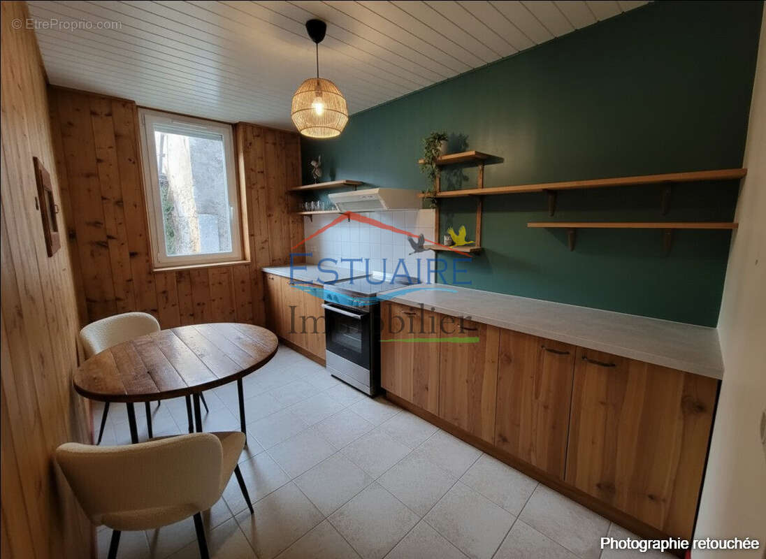 Maison 55 m² à Saint-Etienne-De-Montluc  - photo 6