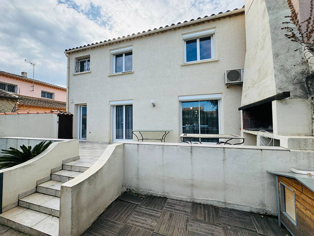 Maison à LIGNAN-SUR-ORB