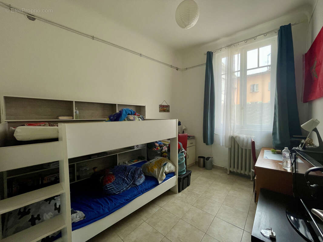 Cimiez - bas de maison avec jardinet - investissement locatif - photo 8