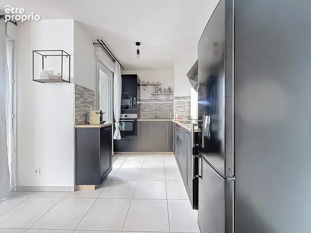 Appartement - rez de jardin - 1 Chambre - Terrasse et jardin privatif - Place de parking privative - photo 10