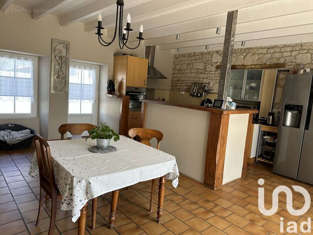 Photo 9 - Maison à LES MAGNILS-REIGNIERS
