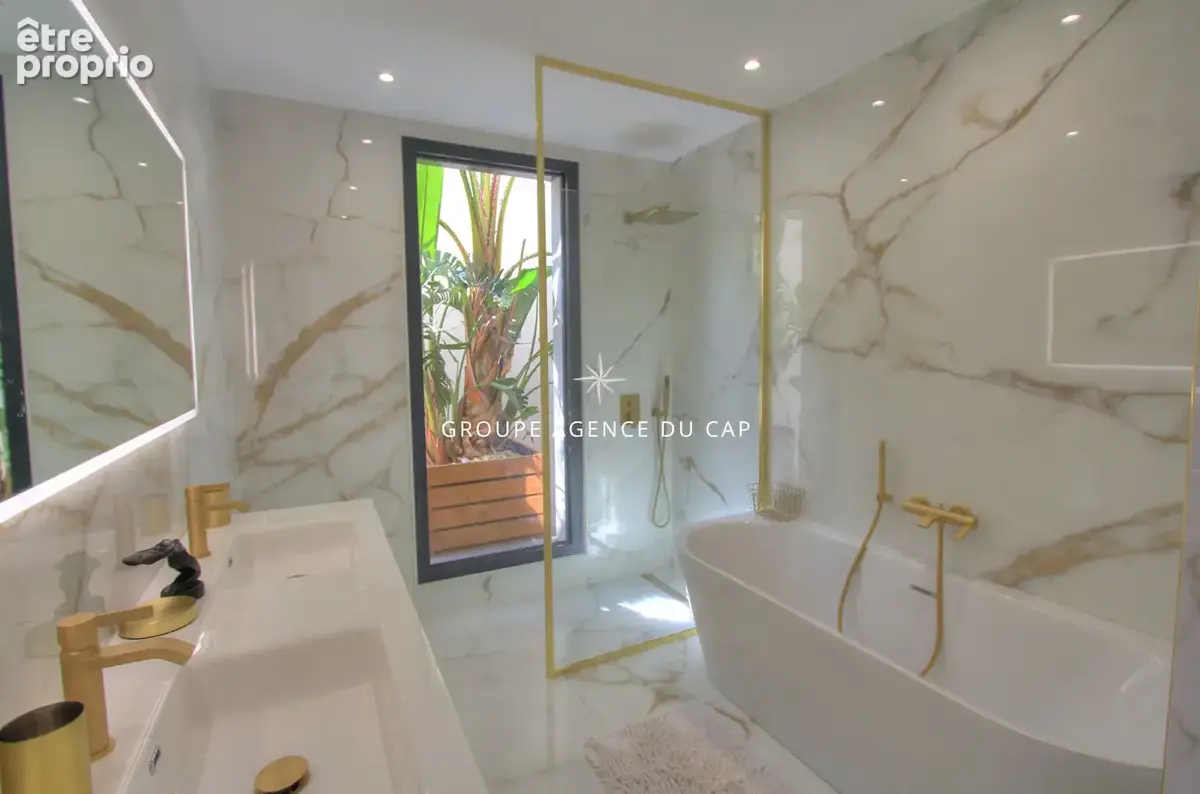 À vendre villa contemporaine de 350m² 8 pièces avec vue mer, à pied des plages et des commerces des issambres - photo 9