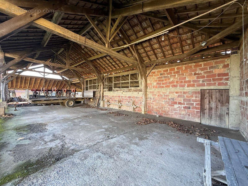Dpt Hautes Pyrénées (65), à vendre SADOURNIN corps de ferme avec maison T6 de 125m² + grandes dépendances attenantes sur 8280 m² - photo 14