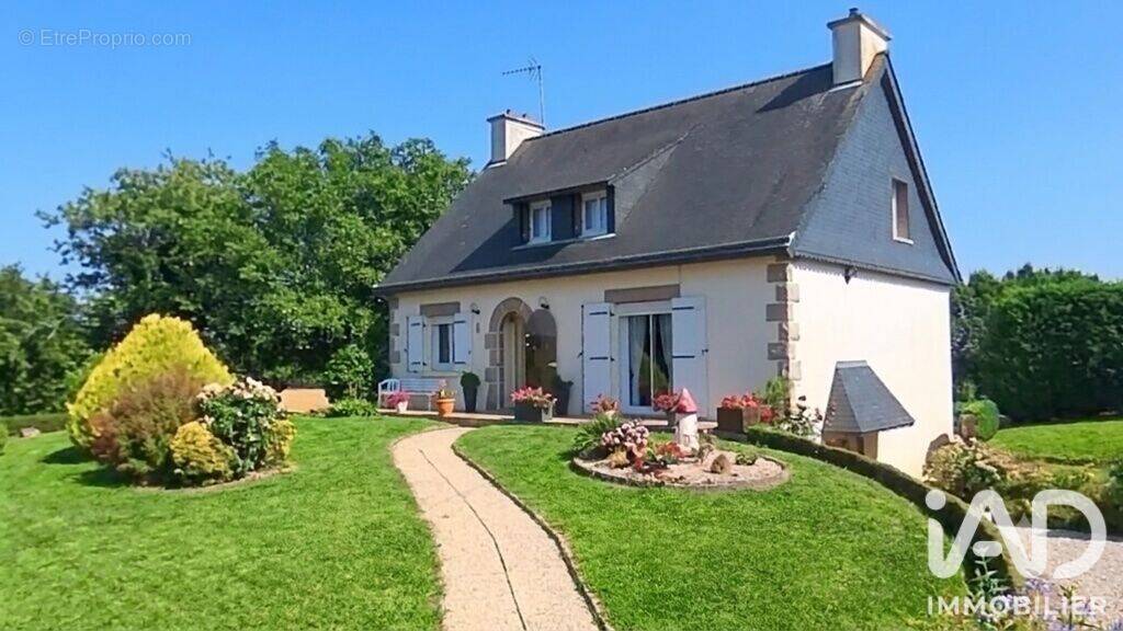 Photo 1 - Maison à PLOUGUENAST