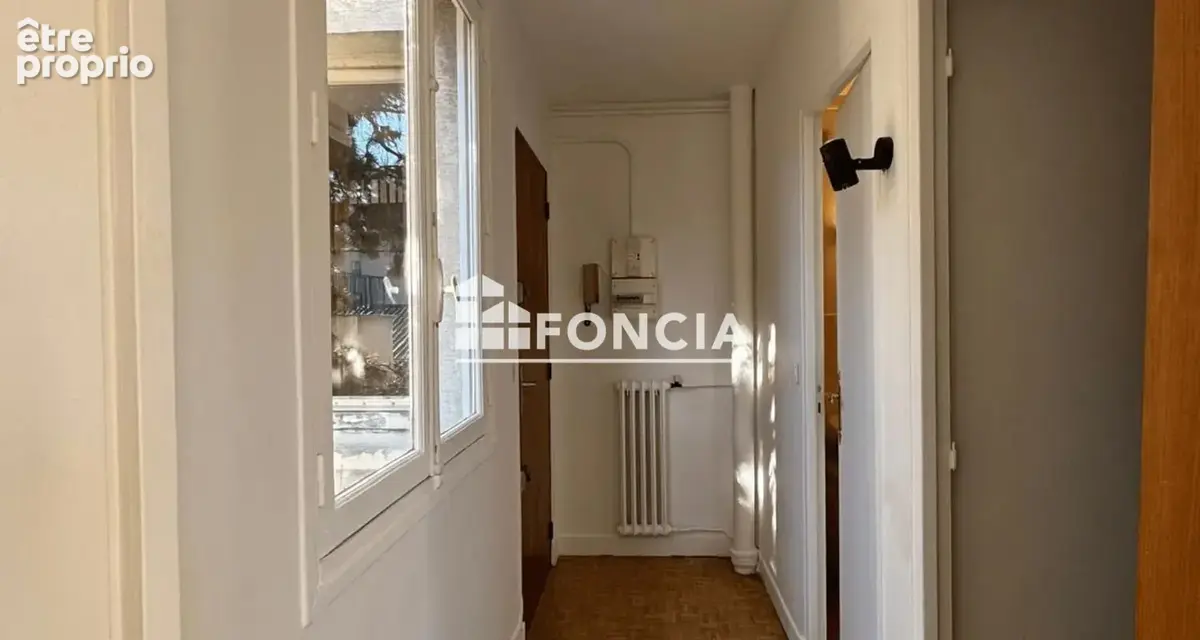 1 piece / 32 M2 / 3900 € le m2 - photo 4