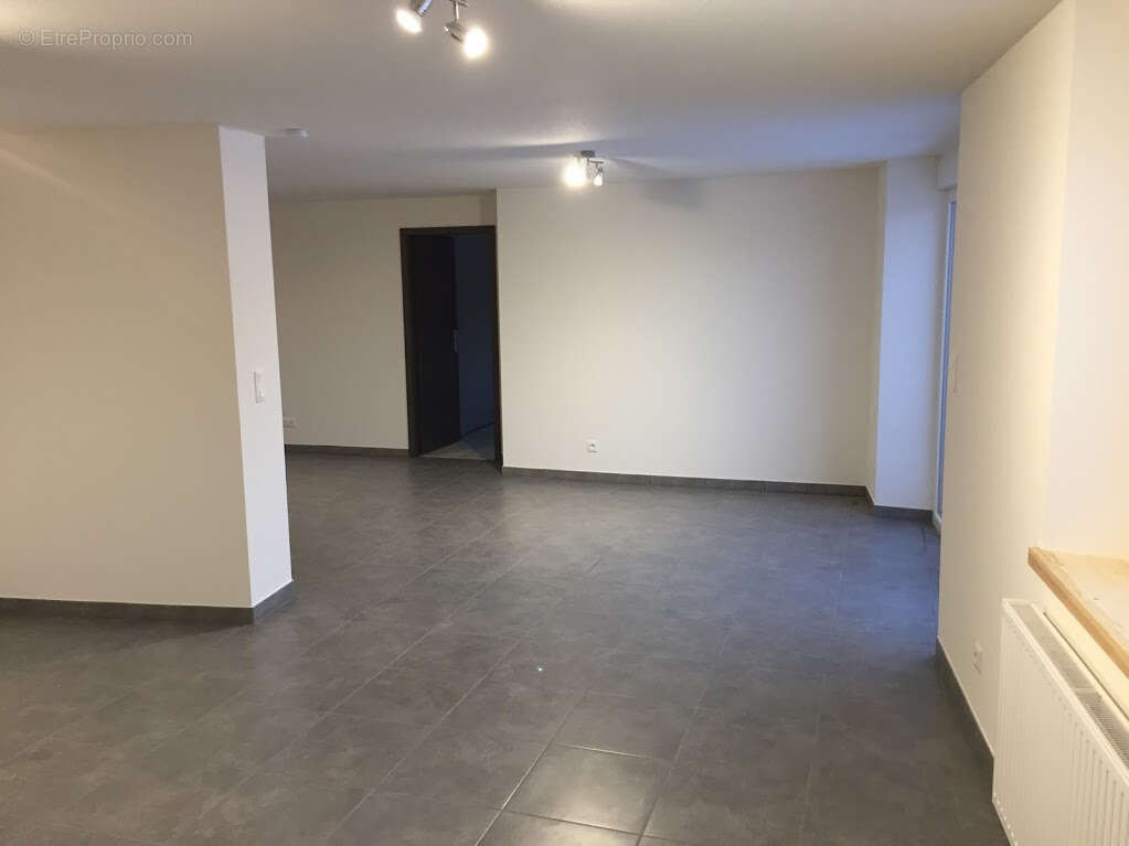 Appartement à VERCEL-VILLEDIEU-LE-CAMP