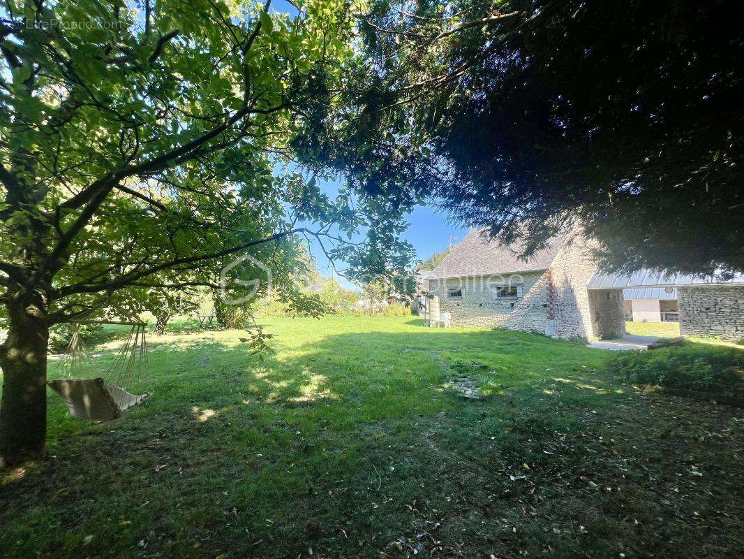 Maison à BAZOCHES-LES-GALLERANDES