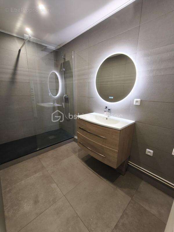 Appartement 3 pièces de 65m² avec balcon, parking et cave - photo 5