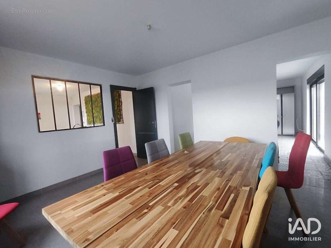 Photo 2 - Commerce à SAINT-MARTIN-SUR-LE-PRE